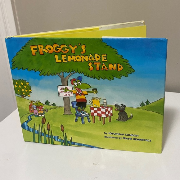 Froggy Book 🖤3 for 10🖤 - Picture 1 of 1